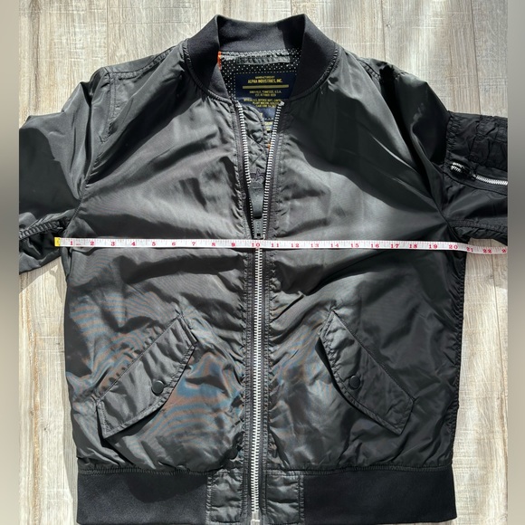 NWOT original Alpha Industries lightweight bomber - Picture 5 of 11